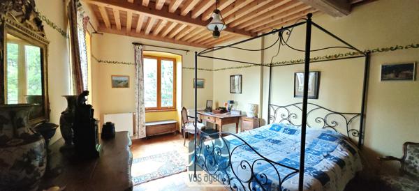 Maison 8 pièce(s) 5 chambre(s) 250 m²