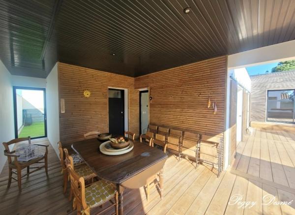 Maison à vendre 6 pièces L'HOUMEAU (17) - 173 m2 - Parcelle de 1100 m2 - 4 chambres, 1 bureau - Piscine chauffée - Double garage