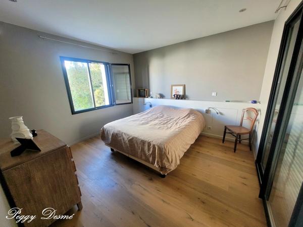 Maison à vendre 6 pièces L'HOUMEAU (17) - 173 m2 - Parcelle de 1100 m2 - 4 chambres, 1 bureau - Piscine chauffée - Double garage