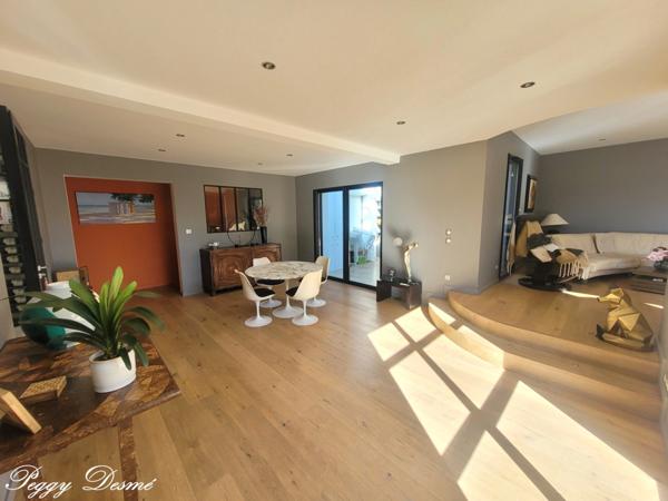 Maison à vendre 6 pièces L'HOUMEAU (17) - 173 m2 - Parcelle de 1100 m2 - 4 chambres, 1 bureau - Piscine chauffée - Double garage