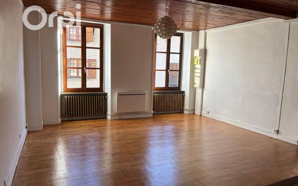 Appartement à louer    3 pièces • 75,28 m2 Saint-Étienne-de-Saint-Geoirs