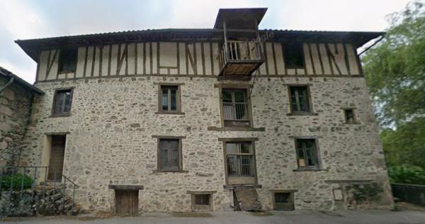 SAINT LEONARD DE NOBLAT - Murs A VENDRE - 600 m² + 8 000 m² de terrain