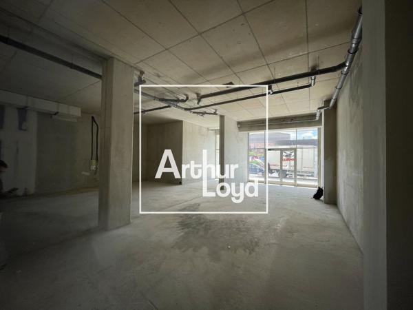 Bureaux ou commerce à louer de 136 m2 - Quartier Polygone - très belle visibilité
