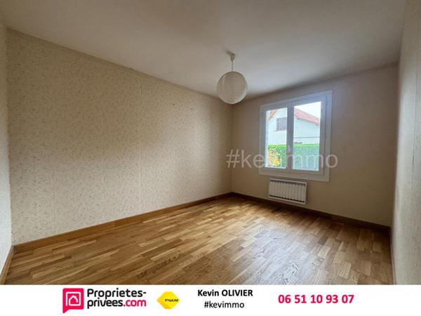 Maison individuelle 5 chambres avec garage et jardin Penin