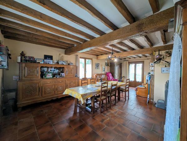 “LA FAMILIALE” – Maison 6 pièces sur sous-sol total avec grand terrain sans vis-à-vis à Gournay-en-Bray