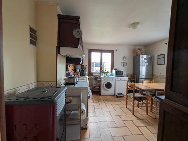 “LA FAMILIALE” – Maison 6 pièces sur sous-sol total avec grand terrain sans vis-à-vis à Gournay-en-Bray