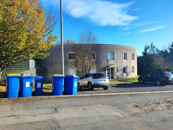 Bureaux occupés Isle 450 m²