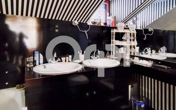 Maison à vendre    3 pièces • 89 m2 Senlis