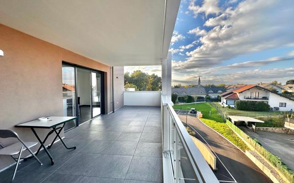 Appartement à vendre    2 pièces • 49 m2 Seynod