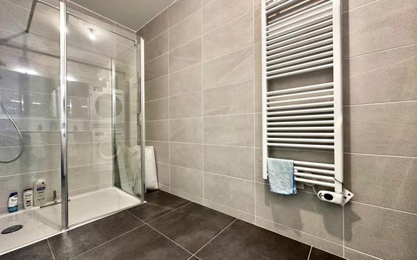 Appartement à vendre    2 pièces • 49 m2 Seynod