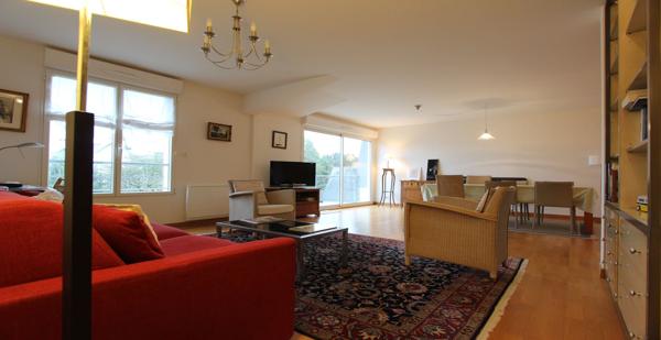 AU CENTRE DE QUIMPER, UN RARISSIME DERNIER ÉTAGE. - L'agence Immobilier & Associés