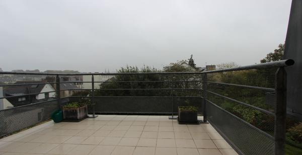 AU CENTRE DE QUIMPER, UN RARISSIME DERNIER ÉTAGE. - L'agence Immobilier & Associés