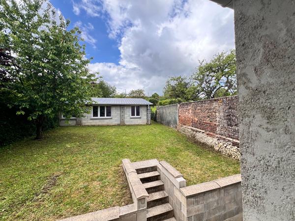 NOAILLES Maison SEJOUR, CUISINE, 4 CHAMBRES, GARAGE, DEPENDANCE, JARDIN