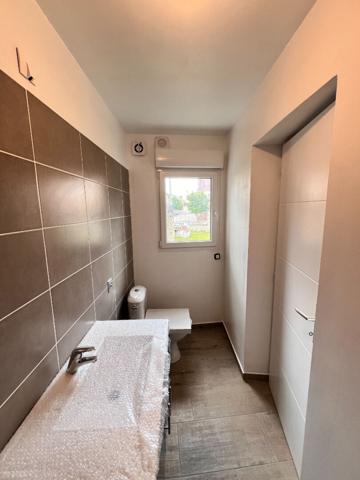 NOAILLES Maison SEJOUR, CUISINE, 4 CHAMBRES, GARAGE, DEPENDANCE, JARDIN