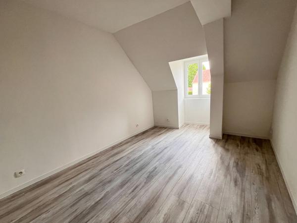 NOAILLES Maison SEJOUR, CUISINE, 4 CHAMBRES, GARAGE, DEPENDANCE, JARDIN