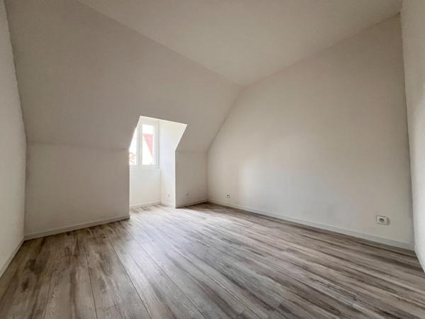 NOAILLES Maison SEJOUR, CUISINE, 4 CHAMBRES, GARAGE, DEPENDANCE, JARDIN