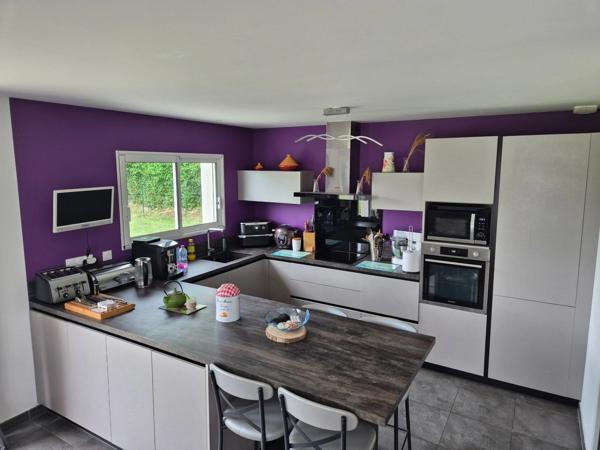 Maison récente 4 pièces Lourenties (64) avec 3 CH. Au calme.