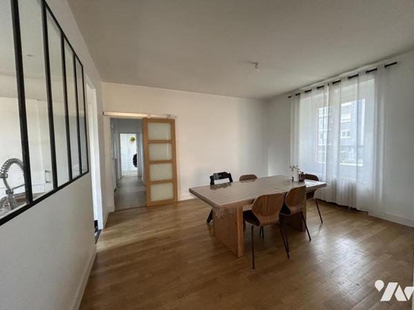 A VENDRE - MAISON D'HABITATION - LAVAL 