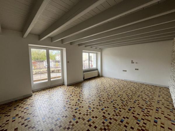 Maison à louer 860 € CC Xanton-Chassenon 6 p 127 m² DPE D