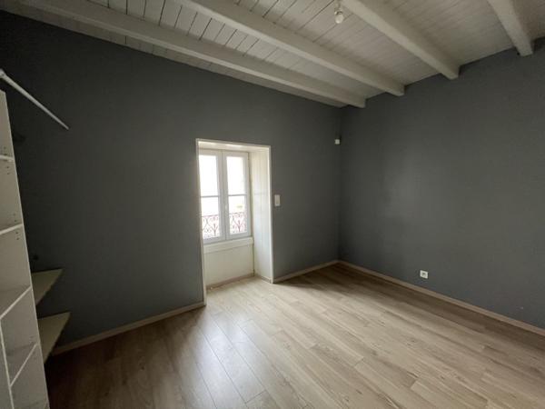 Maison à louer 860 € CC Xanton-Chassenon 6 p 127 m² DPE D