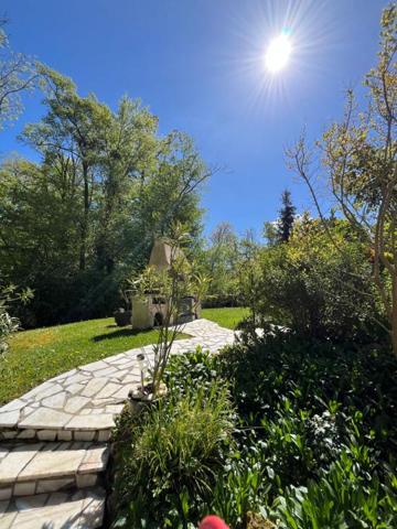 Maison au porte de COMPIEGNE : 7 pièce(s) 148 m2 + Jardin et garage