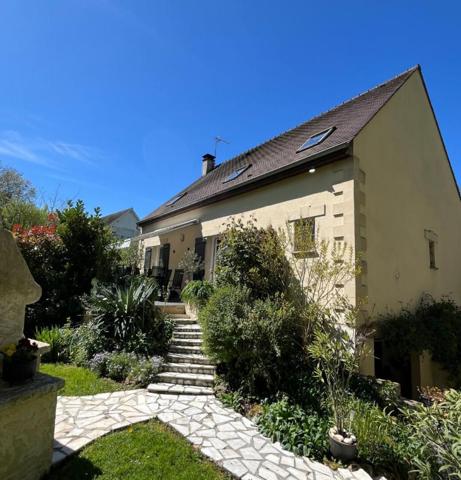 Maison au porte de COMPIEGNE : 7 pièce(s) 148 m2 + Jardin et garage