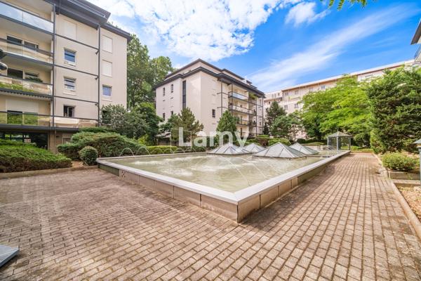 Attique 4 pièces 119 m² + terrasse 55 m² – nouveau bassin (58)