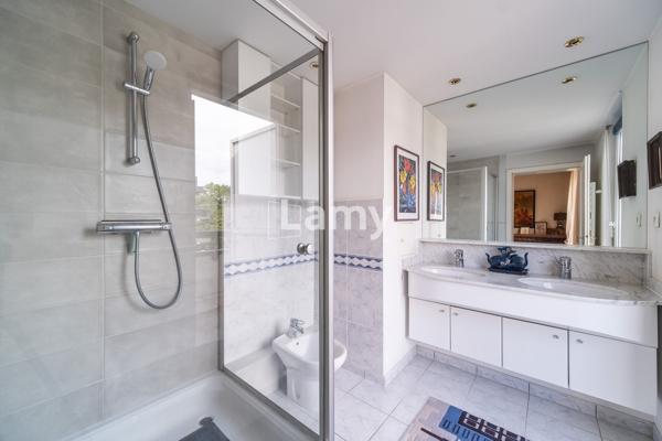 Attique 4 pièces 119 m² + terrasse 55 m² – nouveau bassin (58)