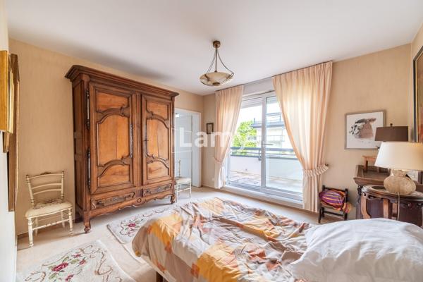 Attique 4 pièces 119 m² + terrasse 55 m² – nouveau bassin (58)