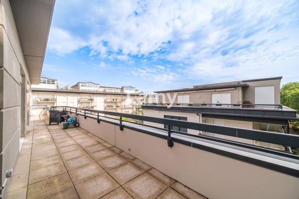 Attique 4 pièces 119 m² + terrasse 55 m² – nouveau bassin (58)