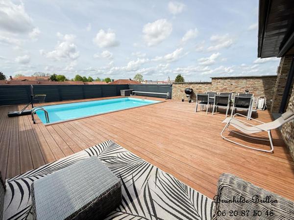 Pavillon 215m², 3 chambres, bureau, garage, piscine, jardin