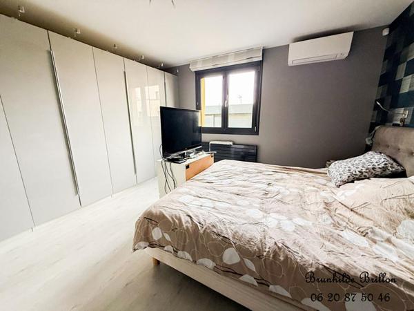 Pavillon 215m², 3 chambres, bureau, garage, piscine, jardin