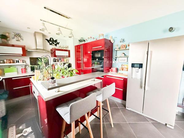 Maison individuelle,128M² au sol , 3 chambres, garage, jardin