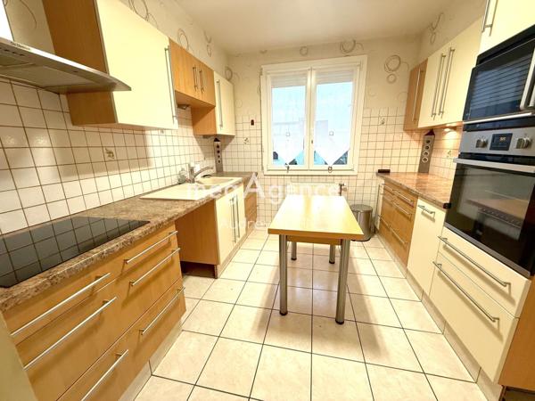 Maison à SAINT-JULIEN-DU-SAULT, 89330 - 4 pièces 108m²