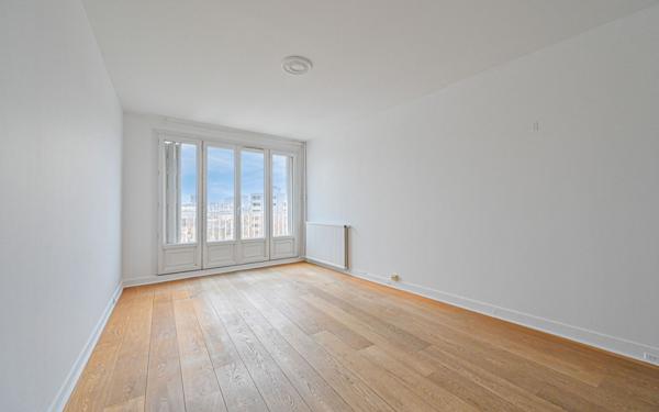 Appartement à vendre    3 pièces • 63 m2 Paris 11