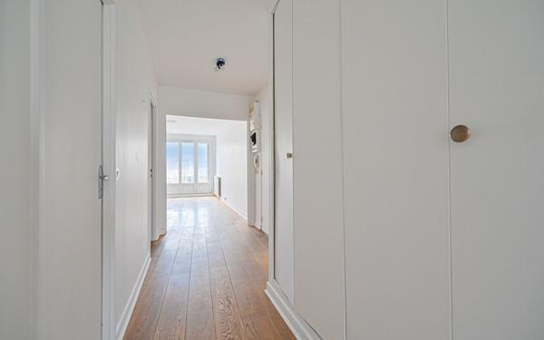 Appartement à vendre    3 pièces • 63 m2 Paris 11