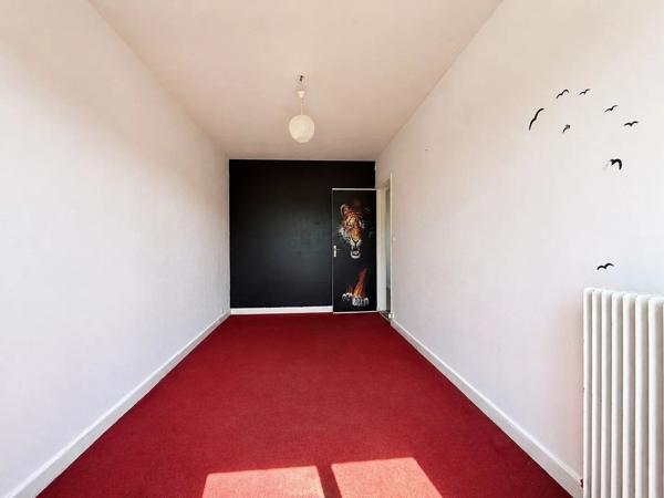 Vente                                                      Maison
                        
                     3 pièces                      79 m2                     à Aubigny-sur-Nère