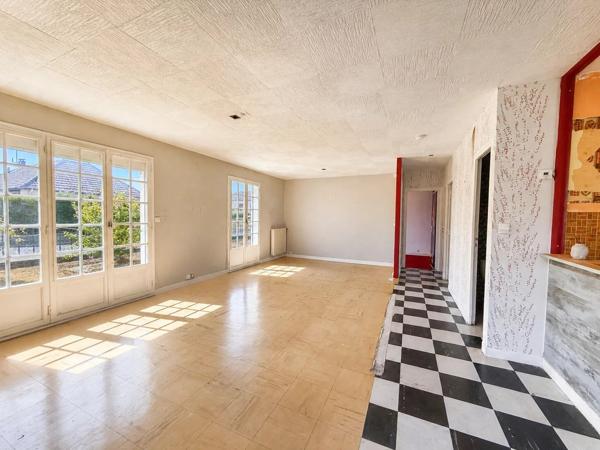 Vente                                                      Maison
                        
                     3 pièces                      79 m2                     à Aubigny-sur-Nère