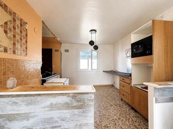Vente                                                      Maison
                        
                     3 pièces                      79 m2                     à Aubigny-sur-Nère