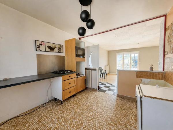 Vente                                                      Maison
                        
                     3 pièces                      79 m2                     à Aubigny-sur-Nère