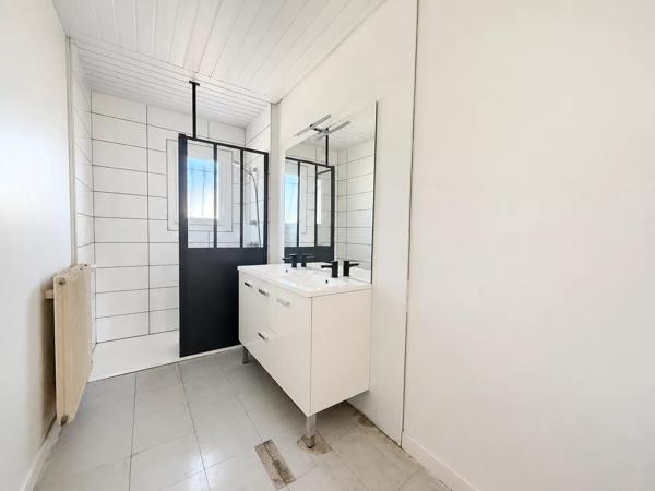 Vente                                                      Maison
                        
                     3 pièces                      79 m2                     à Aubigny-sur-Nère
