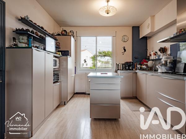 Maison à vendre 7 pièces 132 m² Surgères