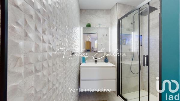 Maison traditionnelle 5 pièces de 166 m² à Cheval-Blanc (84460)