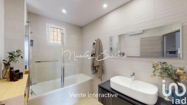 Maison traditionnelle 5 pièces de 166 m² à Cheval-Blanc (84460)