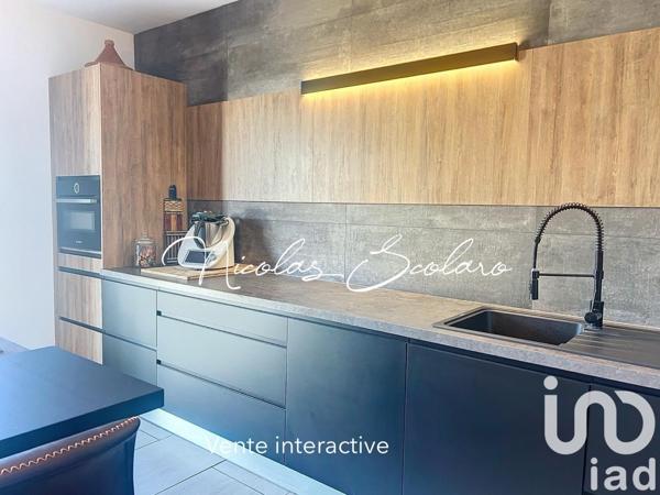 Maison traditionnelle 5 pièces de 166 m² à Cheval-Blanc (84460)