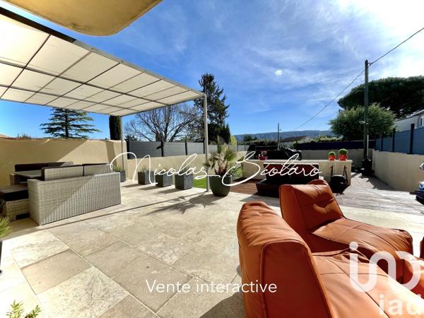 Maison traditionnelle 5 pièces de 166 m² à Cheval-Blanc (84460)