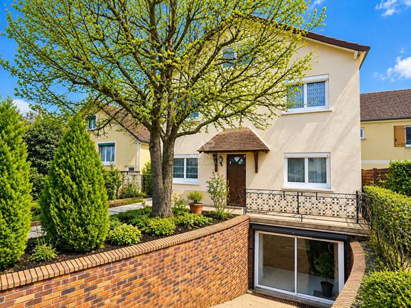 Maison Conflans Sainte Honorine 6 pièce(s) 140m² 469 900 € **  - Référence  8333