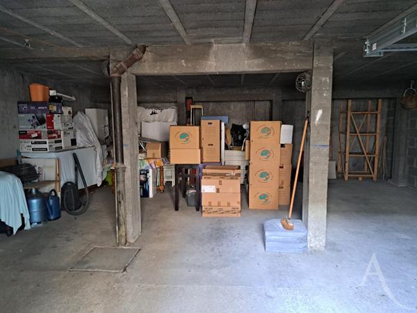 À vendre ? Box fermé 17,8 m² ? Plein centre-ville