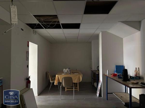 Appartement à louer 1 pièce 150m²