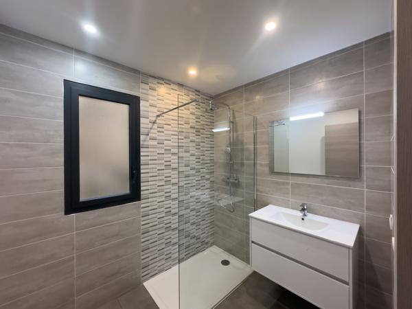 Propriano (20110) Magnifique T3 avec vue mer, emplacement de rêve à deux pas de la plage à Propriano